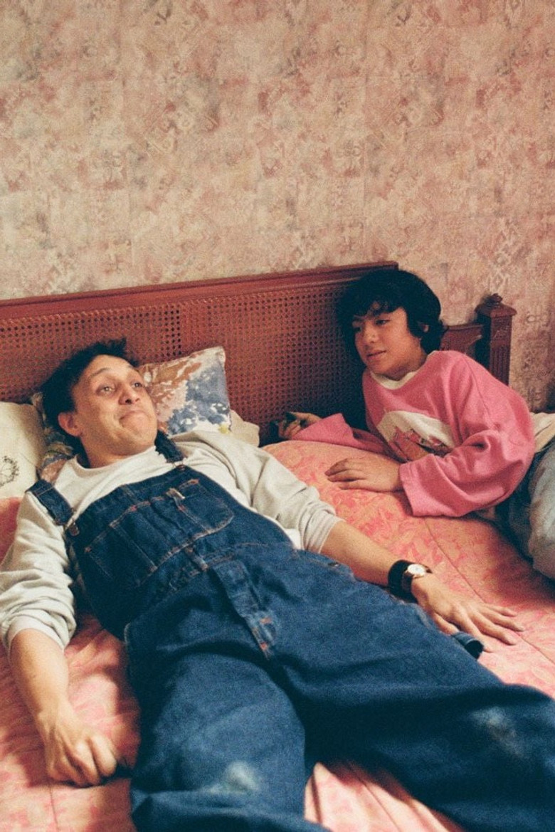 affiche du film Six Months in a Pink and Blue Building