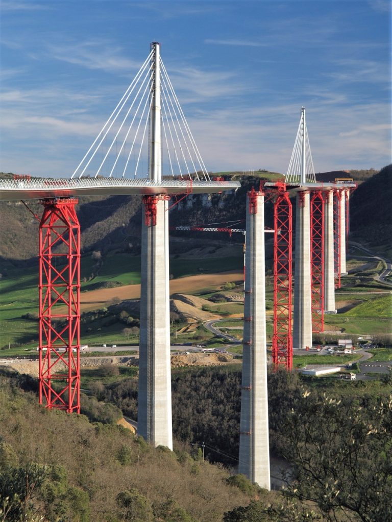 affiche du film Millau : Le viaduc de l'impossible