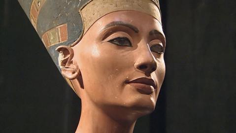 affiche du film Le buste de Néfertiti