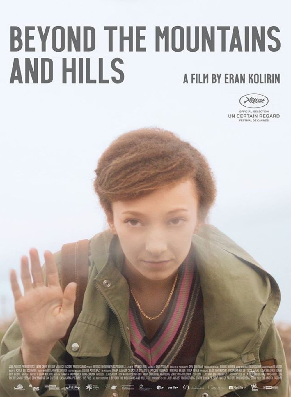affiche du film Beyond the Mountains and Hills