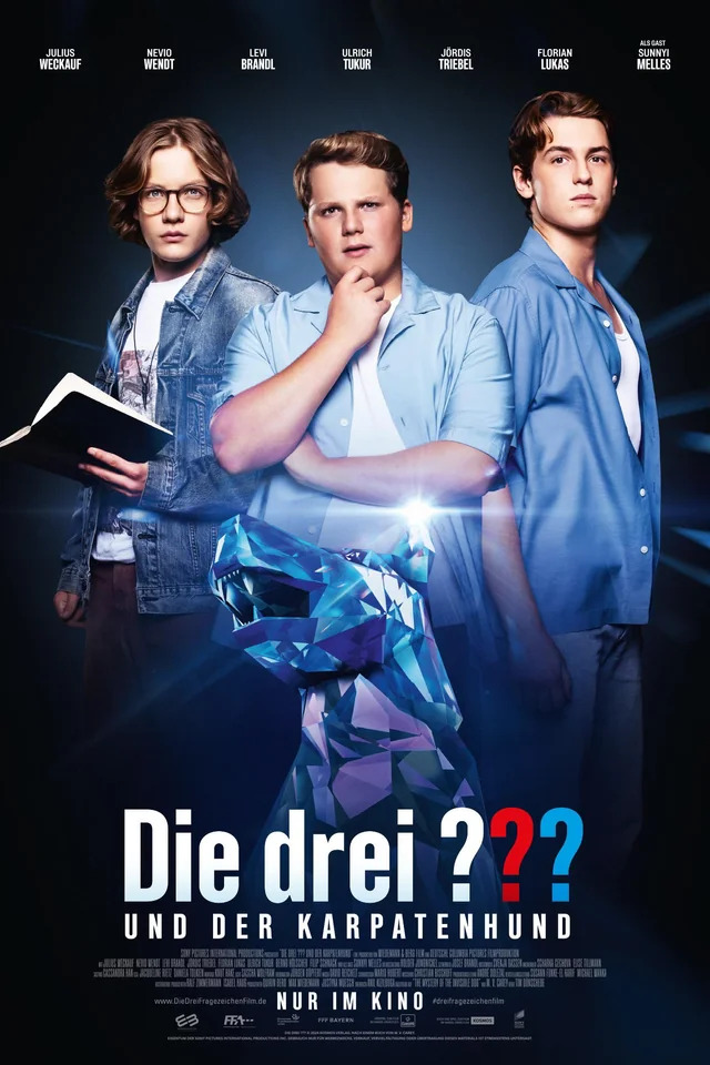 affiche du film Les Trois Jeunes Détectives : Le chien des Carpates