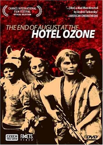 affiche du film Fin d'août à l'hôtel Ozone