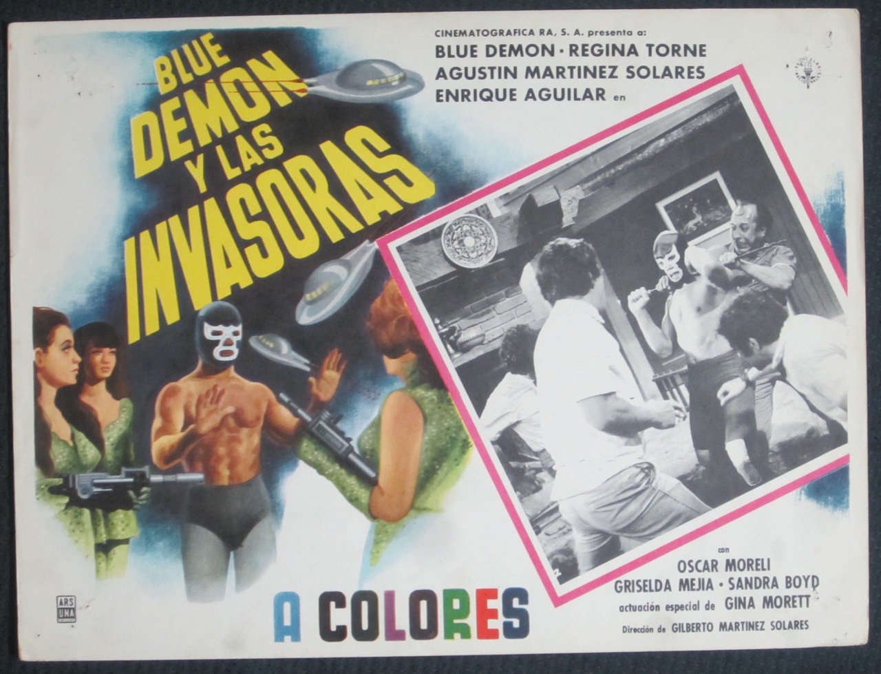 affiche du film Blue Demon y las invasoras