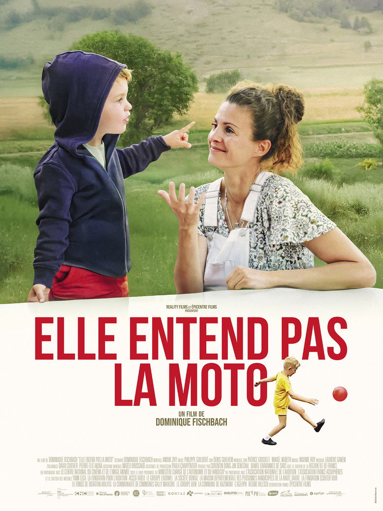 affiche du film Elle entend pas la moto
