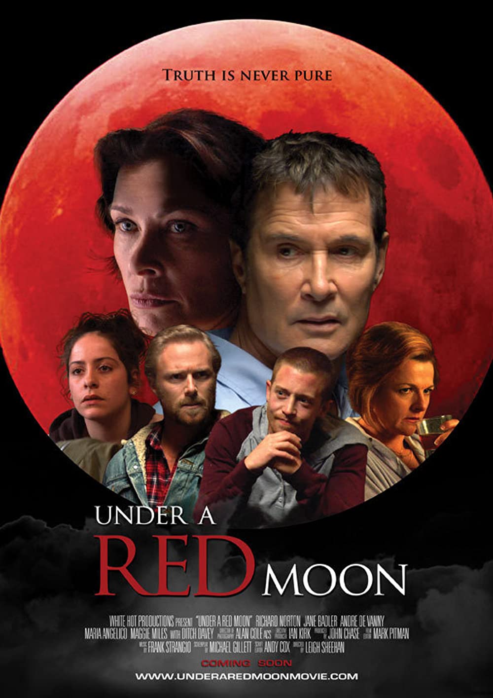 affiche du film Under a Red Moon