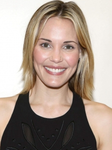 Next photo of Leslie Bibb