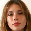 portrait Mia Tomlinson