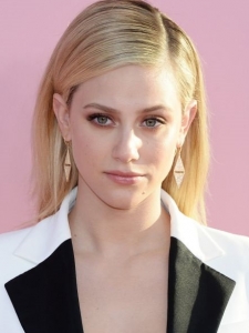 Lili Reinhart new movie hustlers