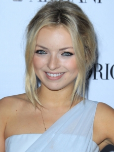 Francesca Eastwood - Seriebox