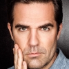 portrait Rob Delaney