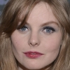 portrait Nell Hudson