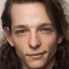 portrait Mike Faist