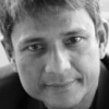 portrait Adil Hussain